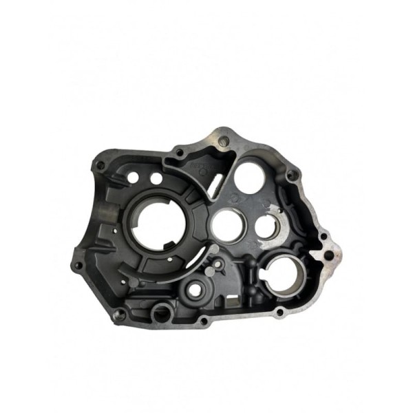 Karter silnika Daytona prawy YCF