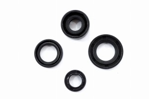 Uszczelniacze silnika - komplet YX140